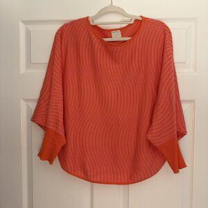 Verisma light weight spring/summer sweater Size S/M